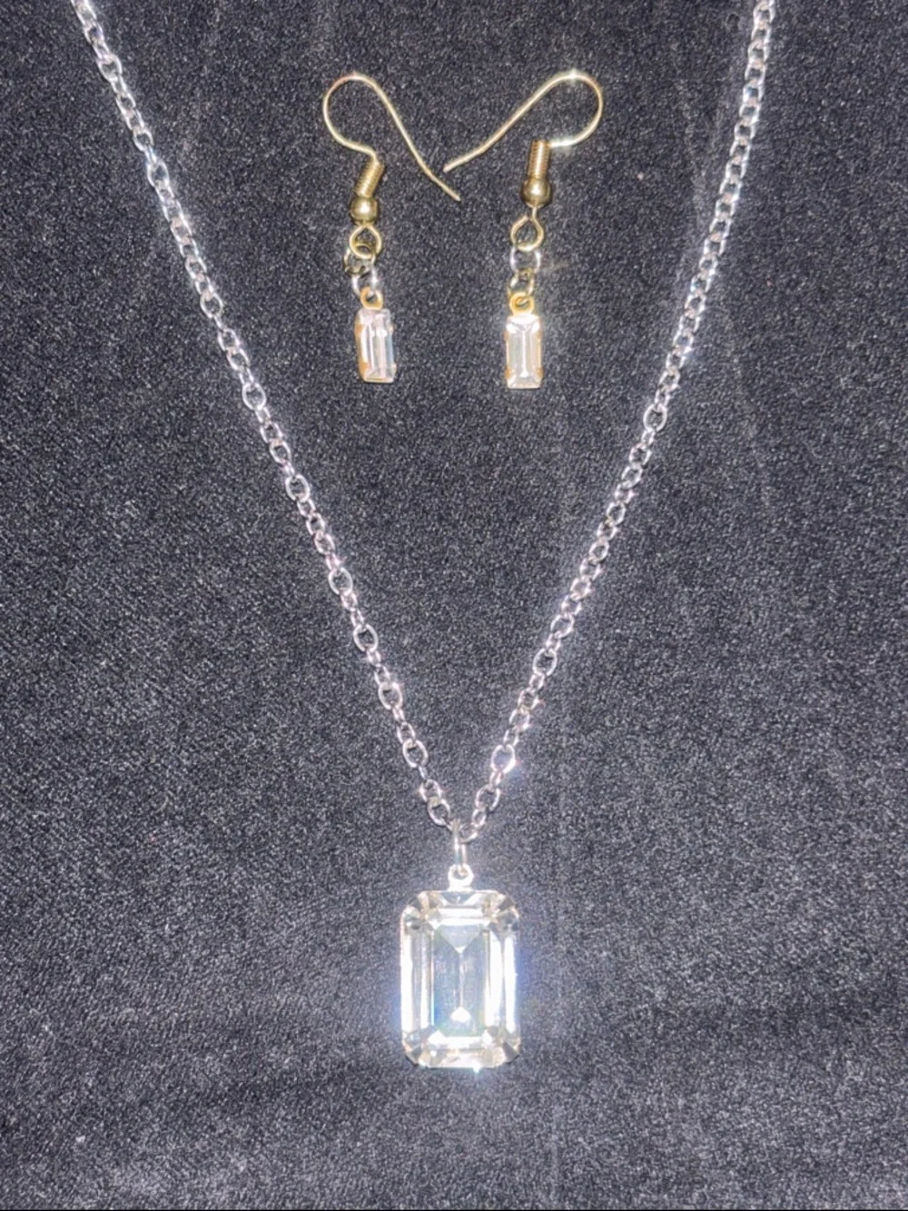 Hand Crafted Clear Crystal Pendant Necklace with Matching Drops - Picture 1 of 3